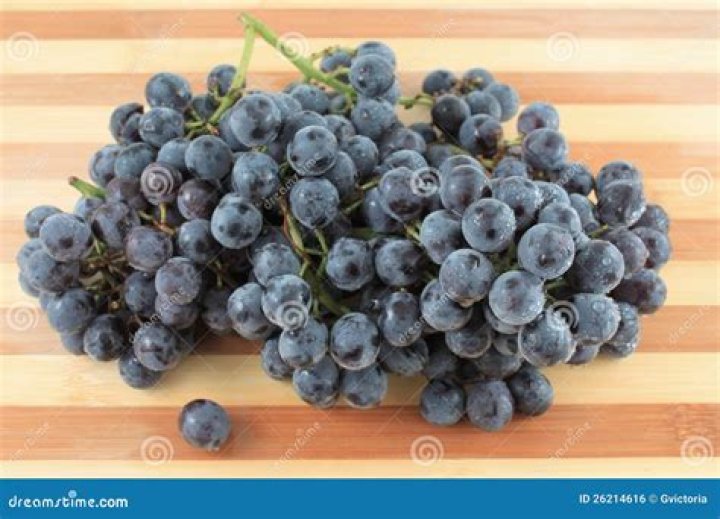 Are Coronation grapes seedless