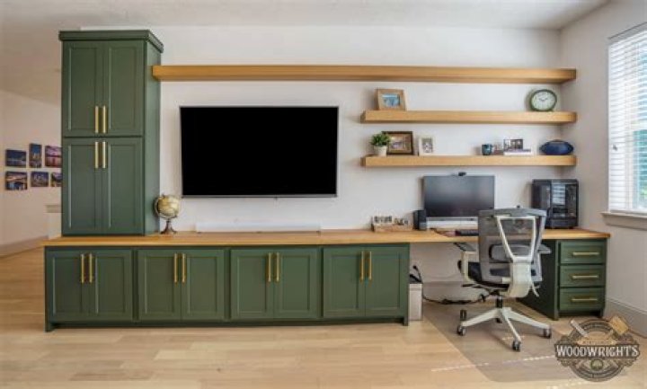 Can an office desk be west facing