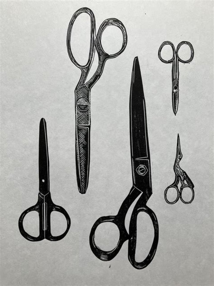Can you cut lino with scissors
