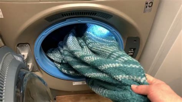 Can you dry blankets in the dryer