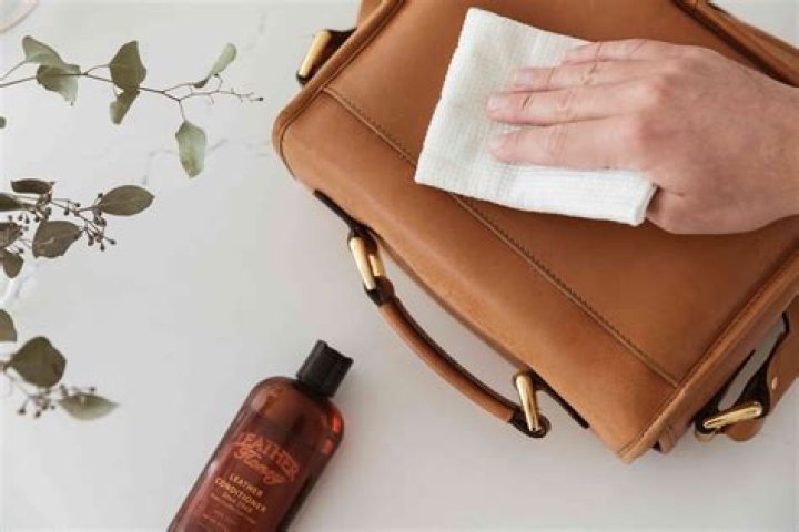 Can you polish a leather purse
