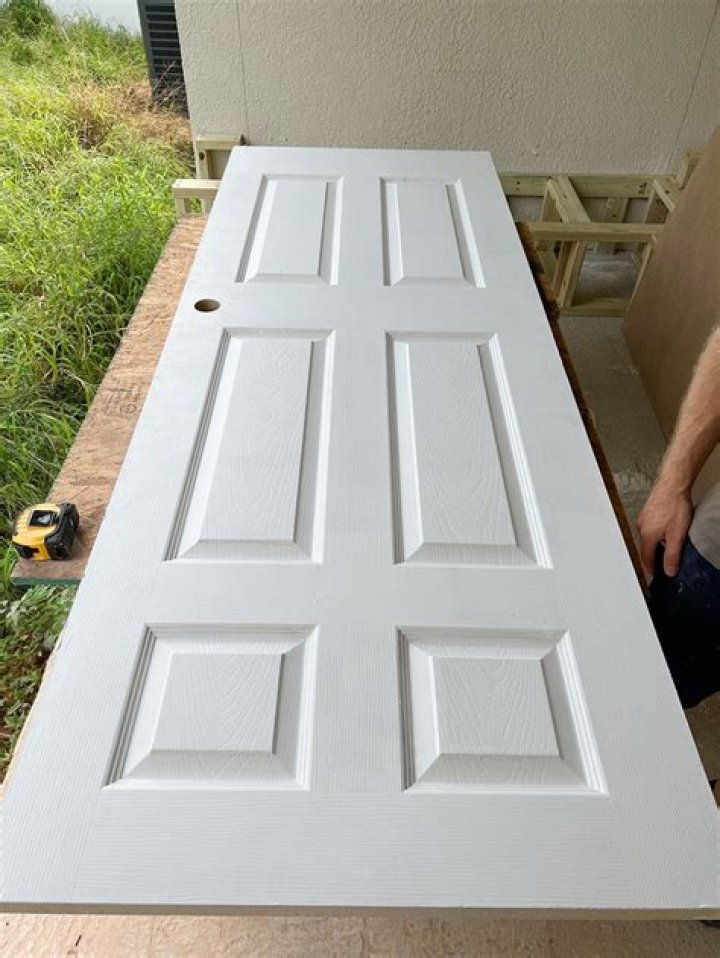 Can you Restain hollow core doors