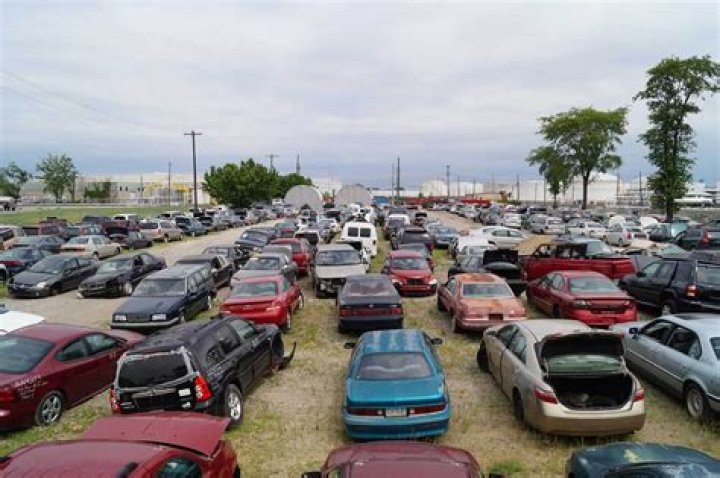 Can you sell cars to junkyards