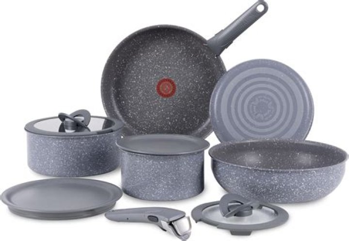 Can you store pans in the broiler