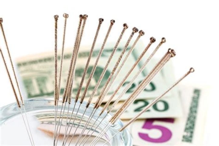Do acupuncturists make good money