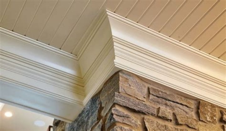 Do modern homes use crown molding