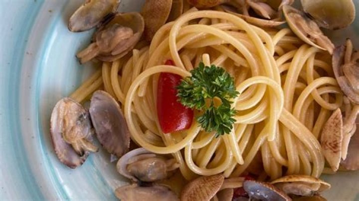 Do they eat spaghetti in Rome