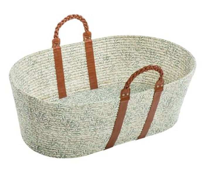 Does a DockATot fit in a Moses basket