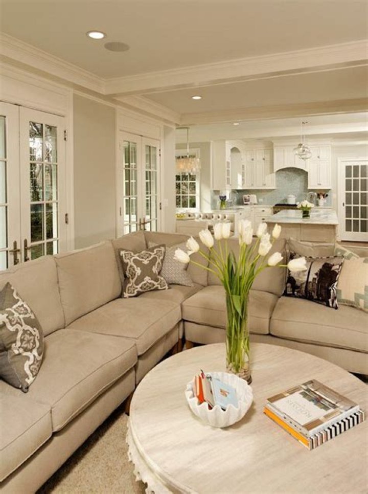 How do you combine beige and gray