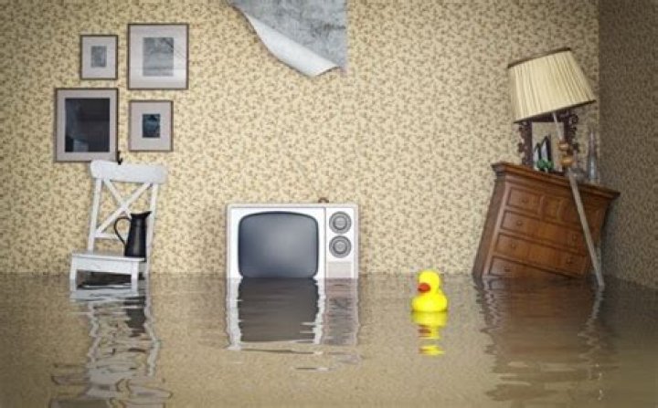 How do you dry out a flooded room