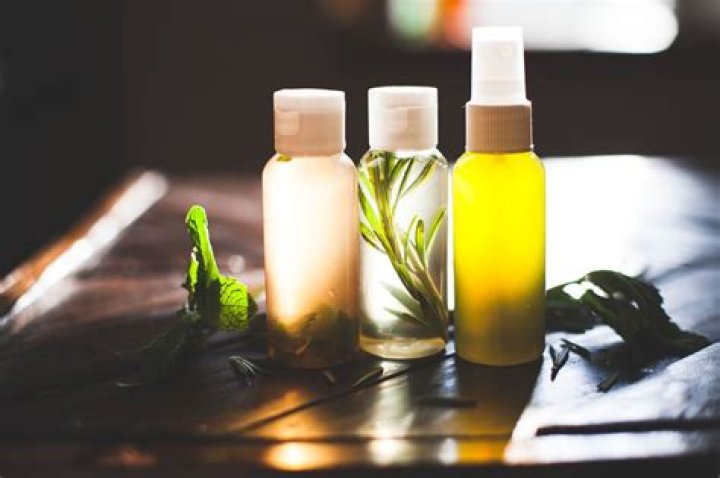 How do you make herbal face toner