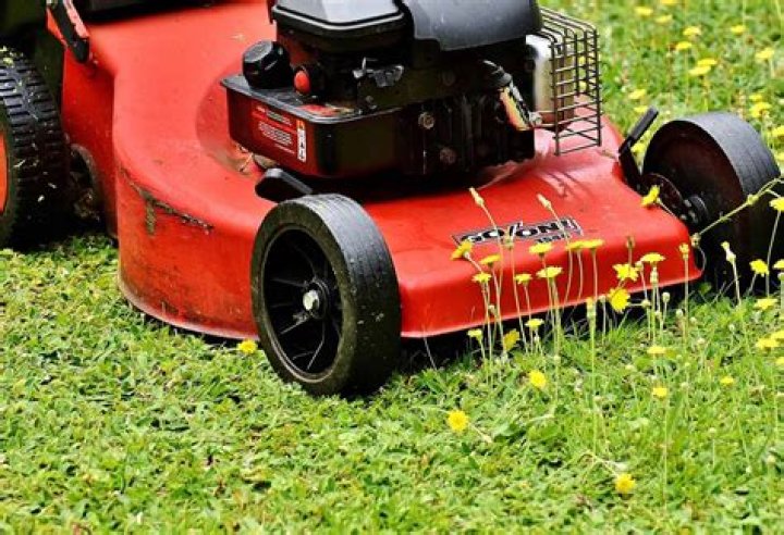 How does lawn mower work