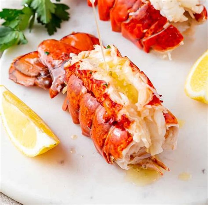 How long do I cook a 1 and 1/2 pound lobster