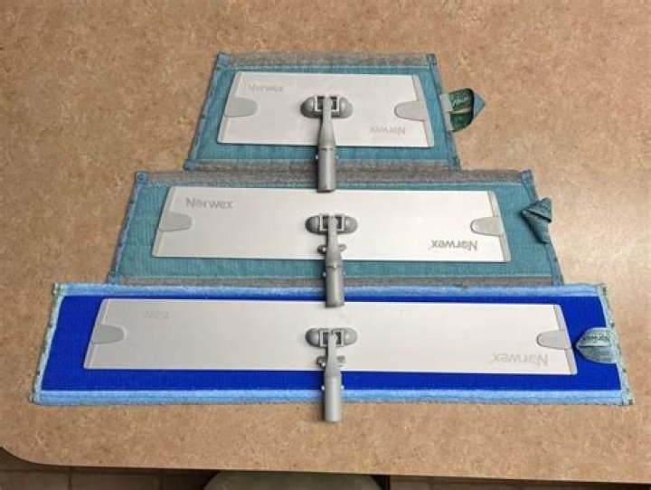 How long is the Norwex mop handle