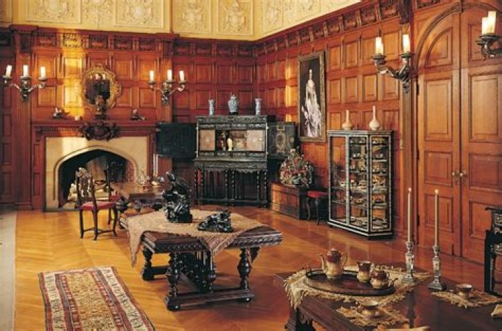 How many kitchens are in the Biltmore House