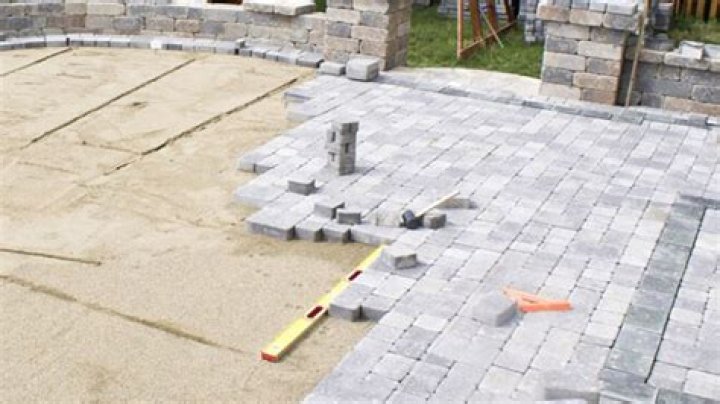How much do red brick pavers cost