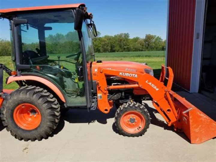 How much does a Kubota B2650 cost