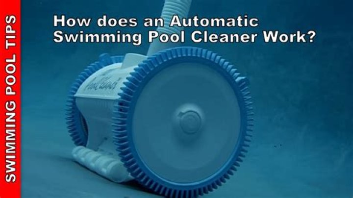 How much does a pool cleaner make