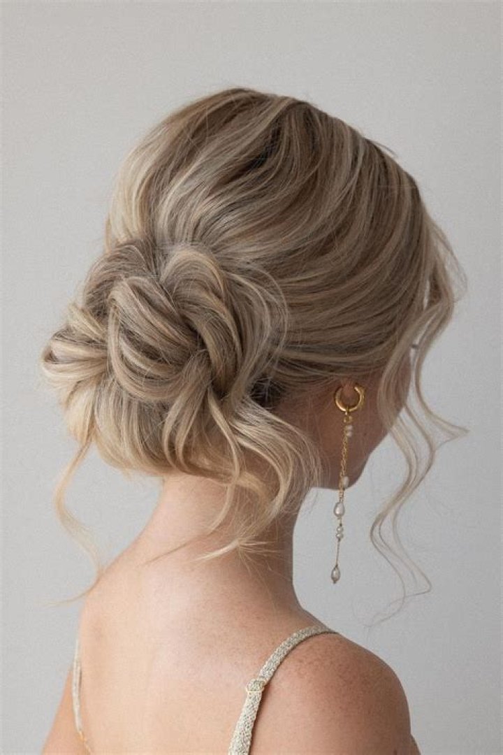 How much should I pay for an updo