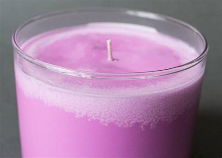 Is frosting on soy candles normal
