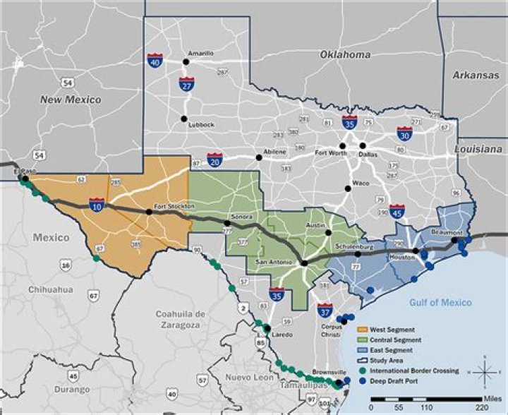 Is Interstate 10 open in Texas
