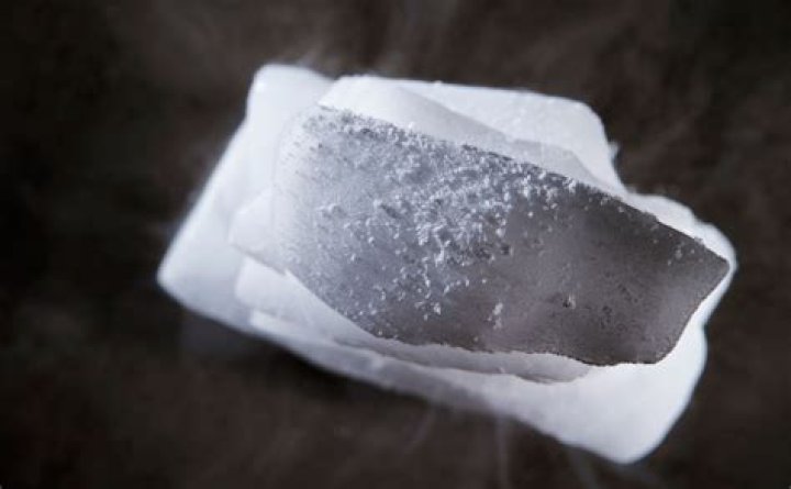 Is it dangerous to eat dry ice