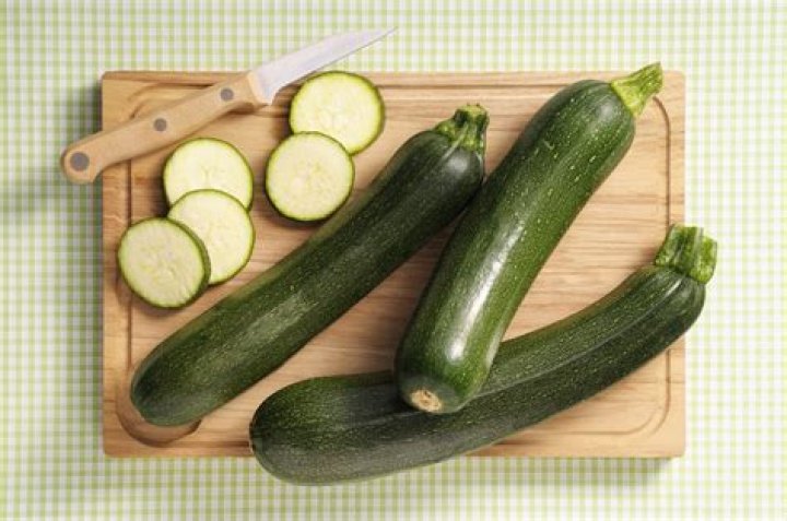 Is it OK to eat large zucchini