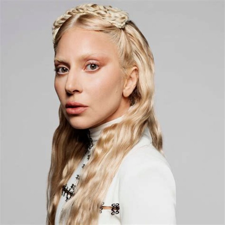 Is Lady Gaga a soprano or alto