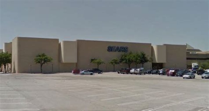 Is Sears at Hulen Mall still open
