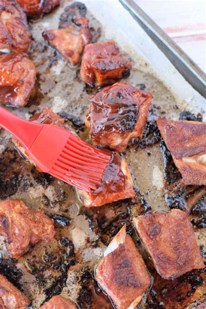 What are pork riblets made of