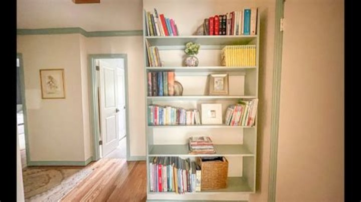 What can I do with a hallway nook