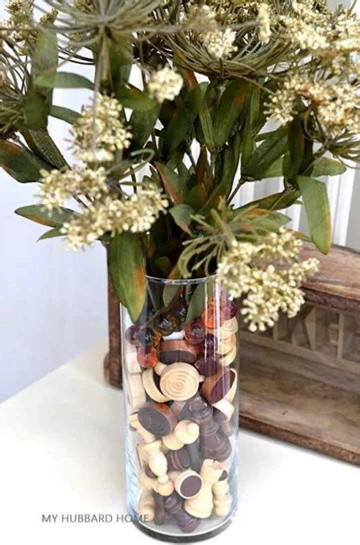 What can you fill a vase with