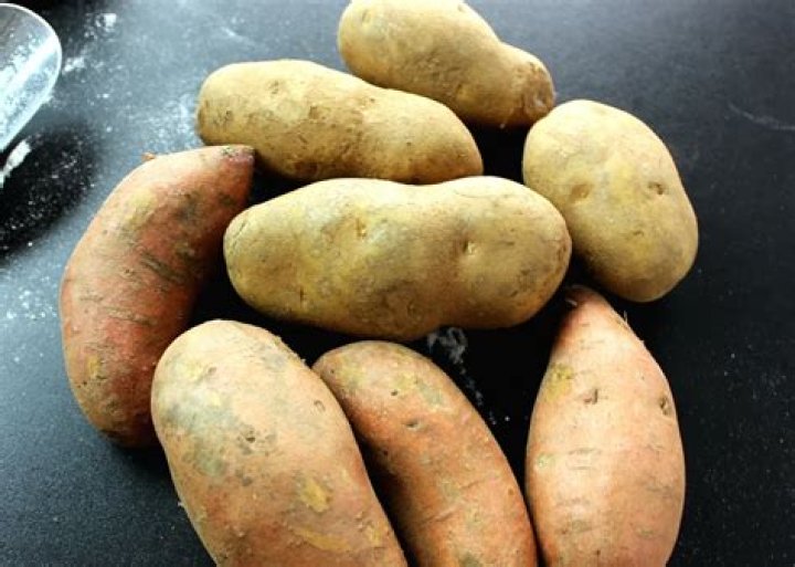 What color are russet potatoes