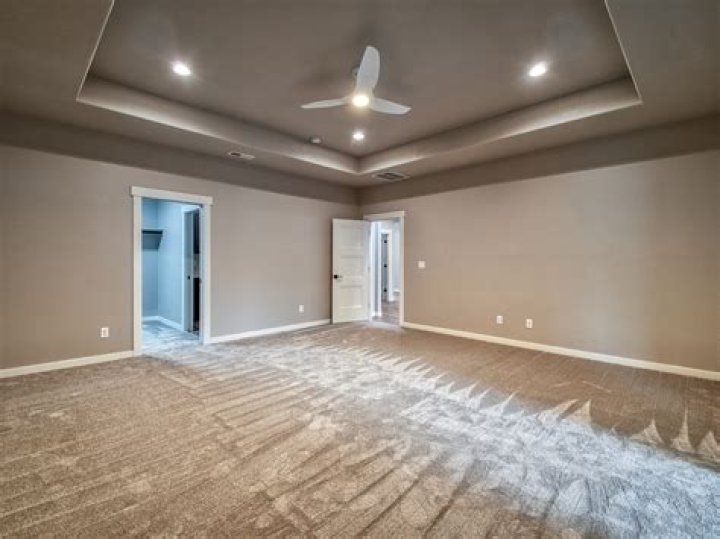 What color goes good with brown carpet