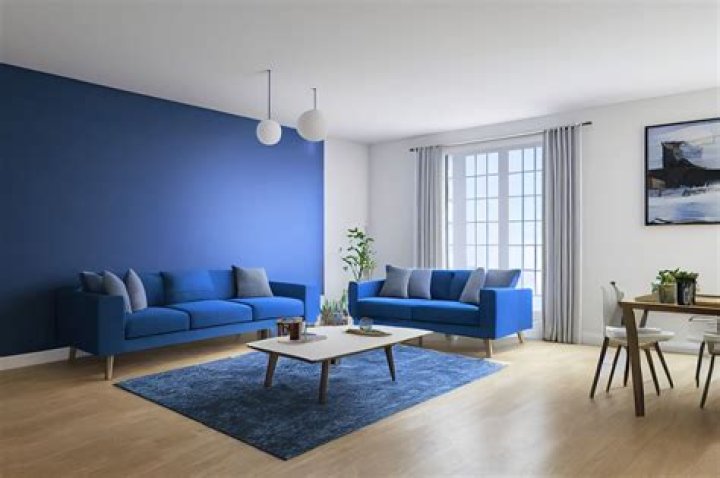What colors go with royal blue walls