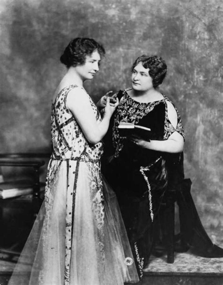 What did Anne Sullivan die of