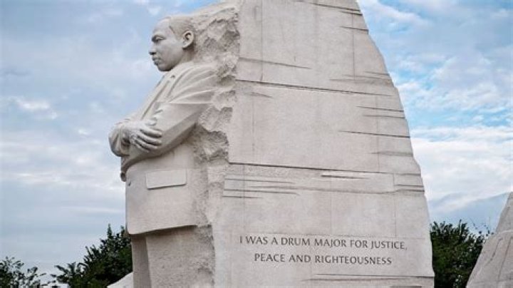What does it say on the MLK memorial