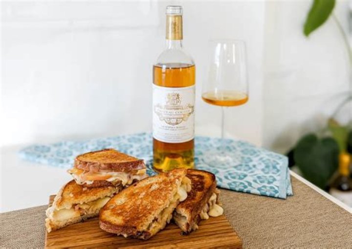What food goes with Sauternes