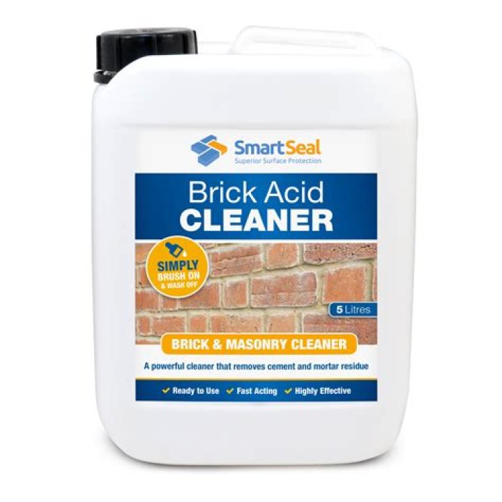 What is brick cleaner made of