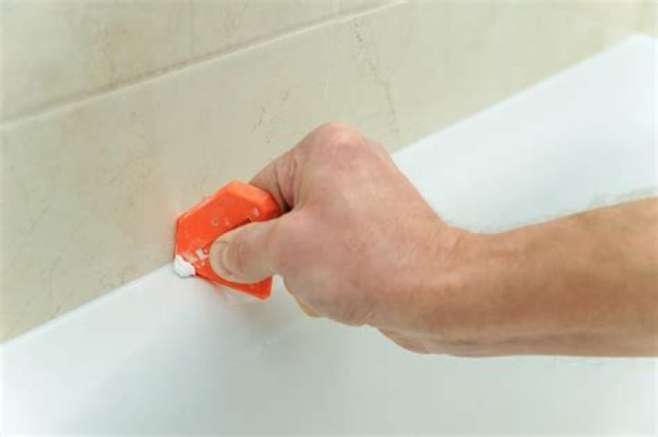 What is the best bathtub caulk