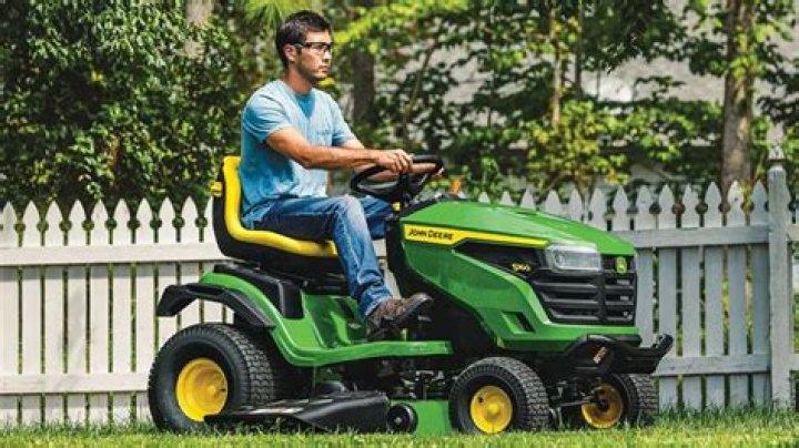 What kind of oil does my riding lawn mower take