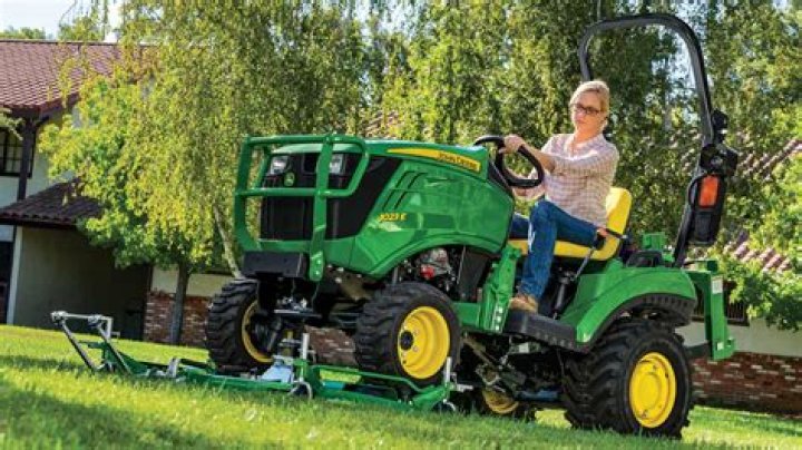 Whats the best small tractor to buy