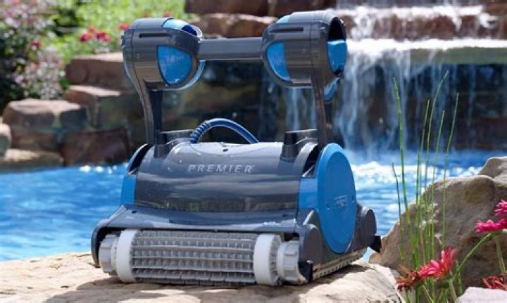 Which pool cleaning robot is best