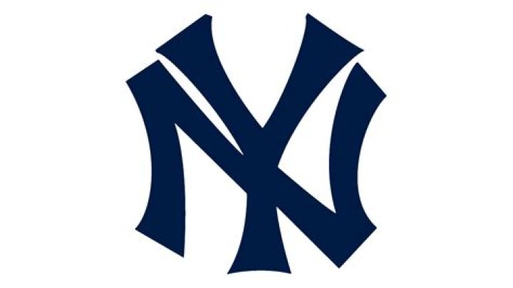 Who did the New York Yankees sign