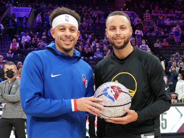 Who is older Steph or Steph Curry